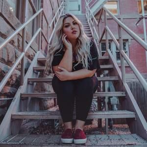 Meet your Posher, Tiffany